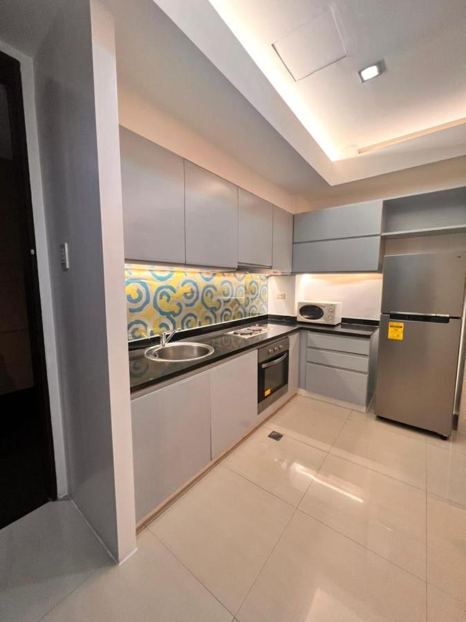 The Pearl Interior Designed 1 Bedroom Unit Burgos Circle Bgc Manilla Buitenkant foto