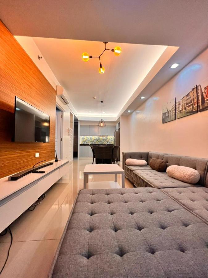 The Pearl Interior Designed 1 Bedroom Unit Burgos Circle Bgc Manilla Buitenkant foto