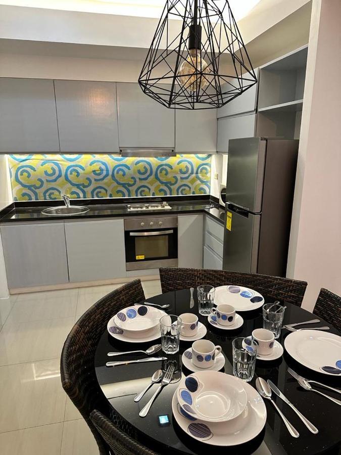 The Pearl Interior Designed 1 Bedroom Unit Burgos Circle Bgc Manilla Buitenkant foto